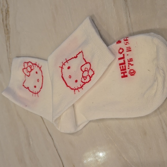 Bundled 2 Pr. 4 U - Hello Kitty socks. Neon pink and white - Picture 3 of 3